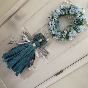 Angel halo silver Blue Holiday Wreath